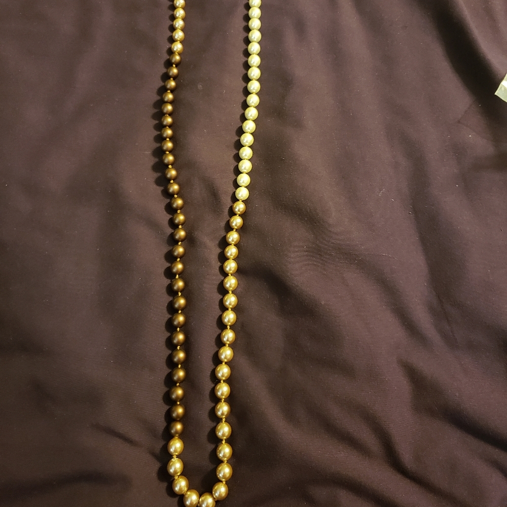 Multi colored pearl necklace